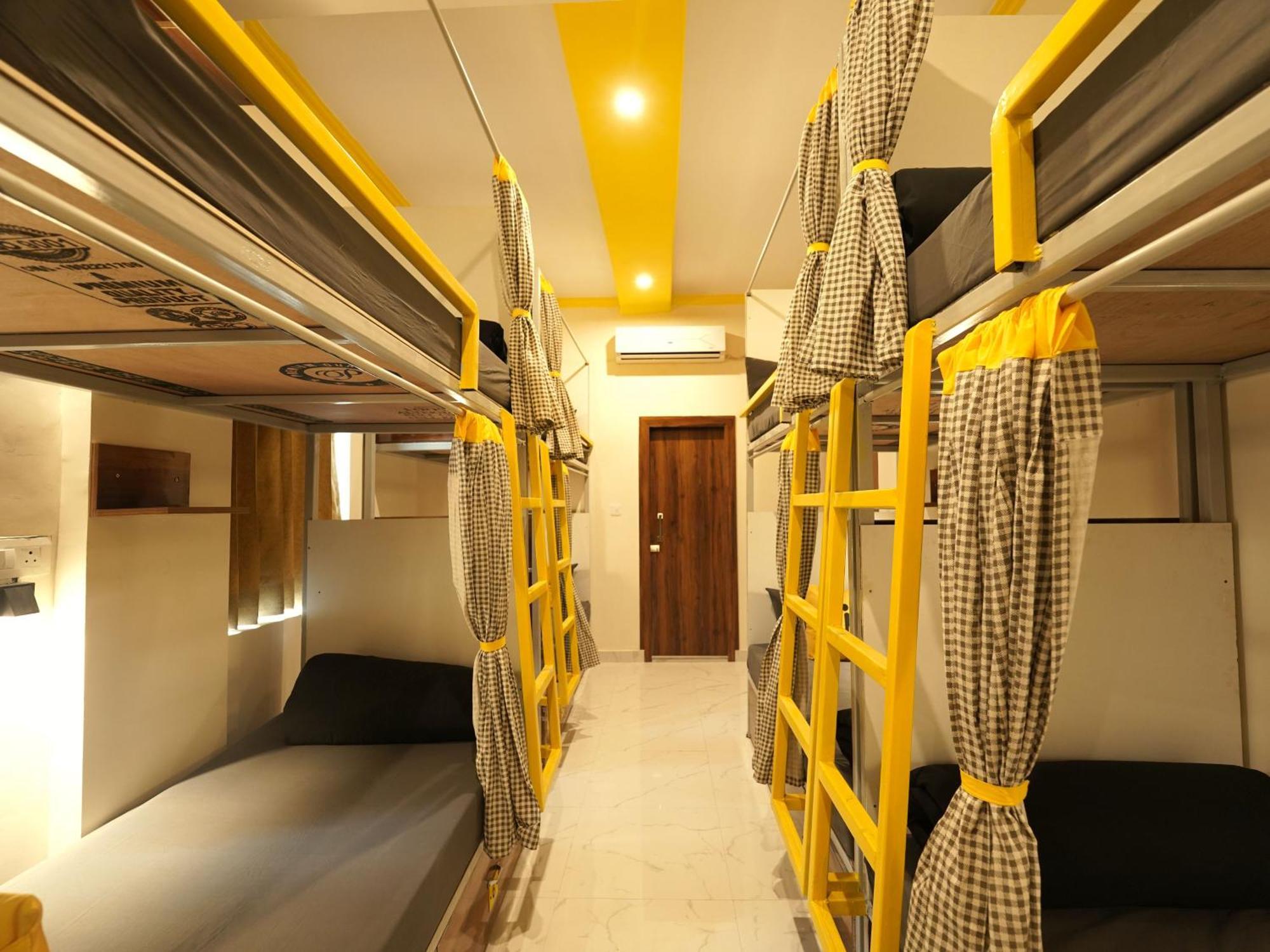The Hosteller Rishikesh, Upper Tapovan Exterior photo